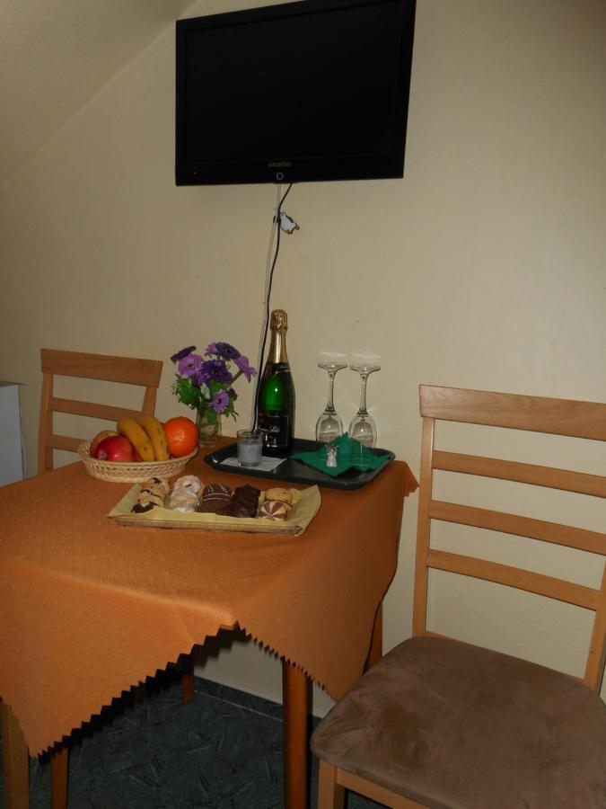 Penzion U Lesa Ceske Budejovice Extérieur photo